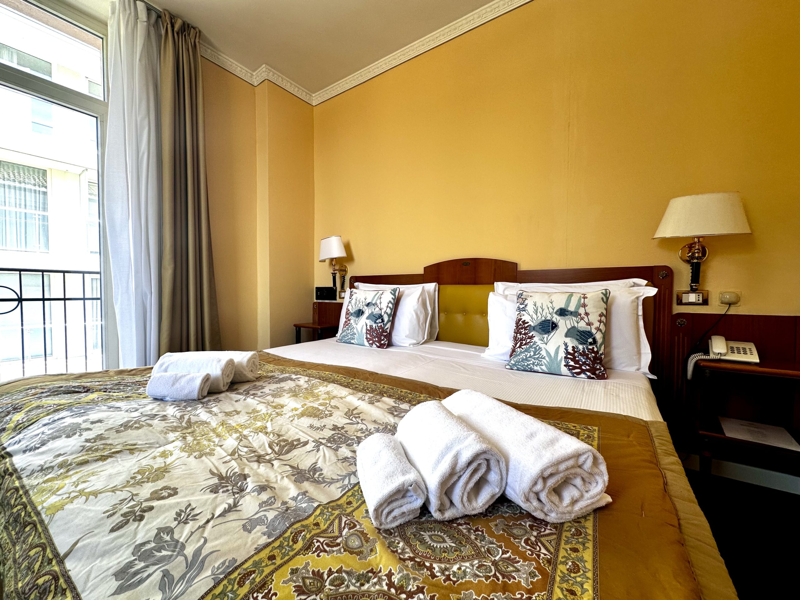 Image hover effect image